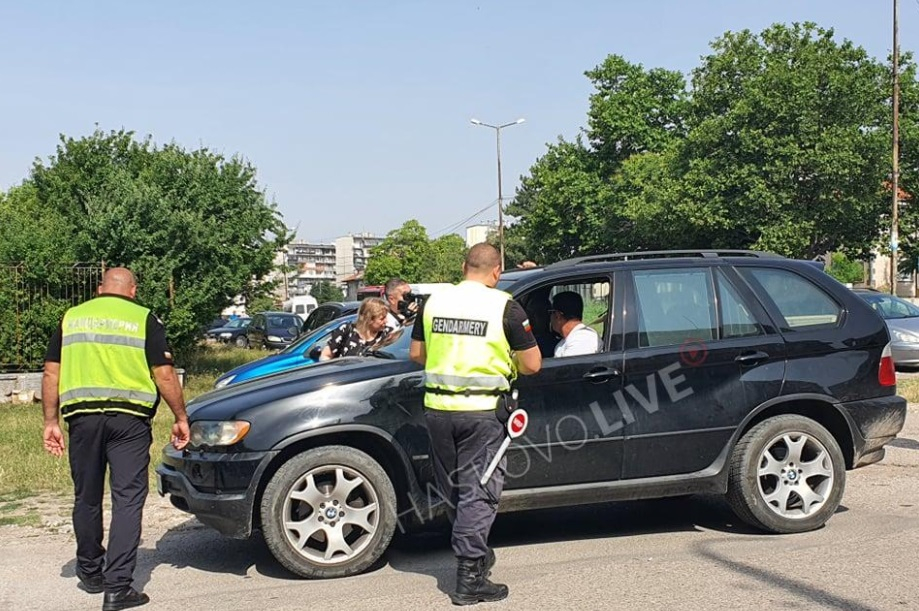 Жандармерия щурмува цигански махали в цяла България, ето какво се случва!