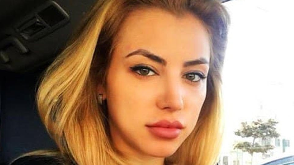 Красива адвокатка и вдовица на отровен банкер открита убита в дома си ВИДЕО 