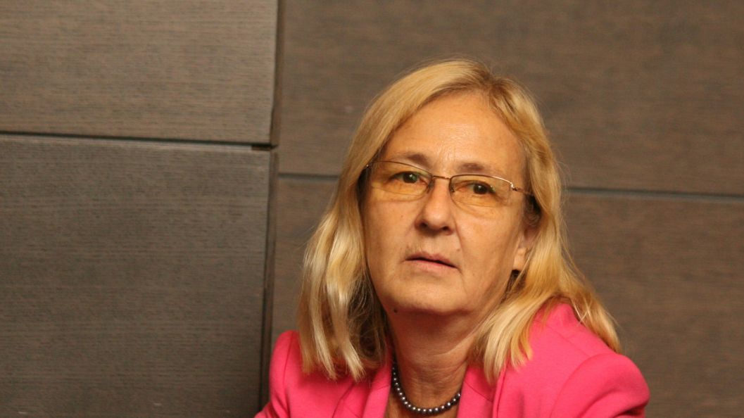 Проф. Кожухарова огласи на какви нови мерки залага МЗ при следваща вълна на К-19 