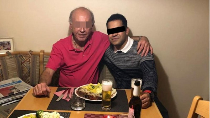 Милионер осинови младеж, но 3 месеца по-късно...СНИМКИ
