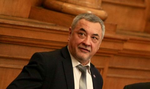 Обрат с делото срещу Валери Симеонов за "кресливите жени"
