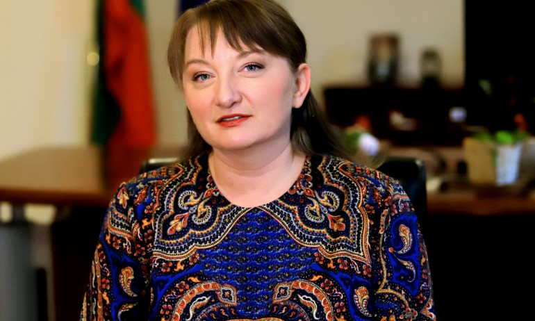 Деница Сачева: Служебният кабинет подклажда хаоса