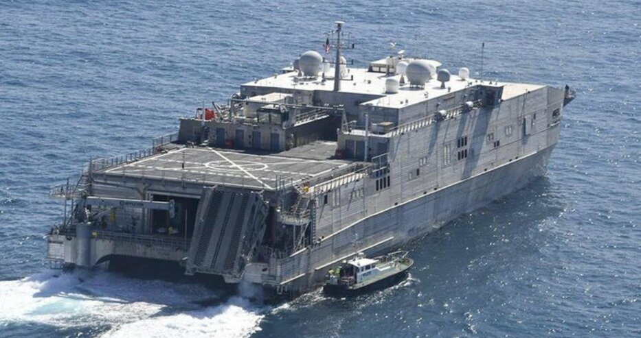 Голям и страшен US кораб плава към Черно море 