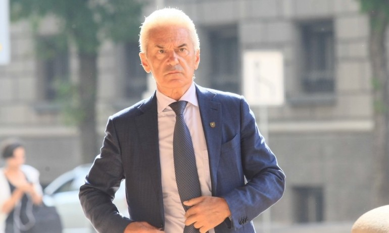 Волен Сидеров разкри как може да се манипулират машините за гласуване