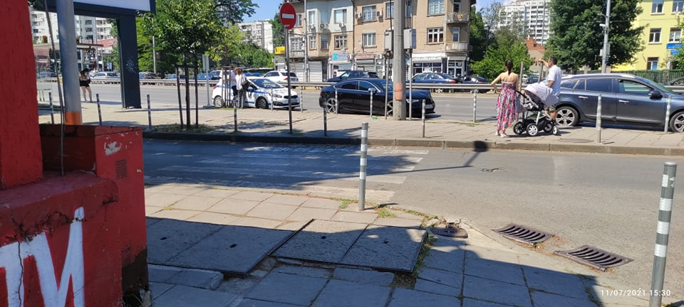 Катастрофа на ключово кръстовище в София, в едната кола има бебе СНИМКИ 