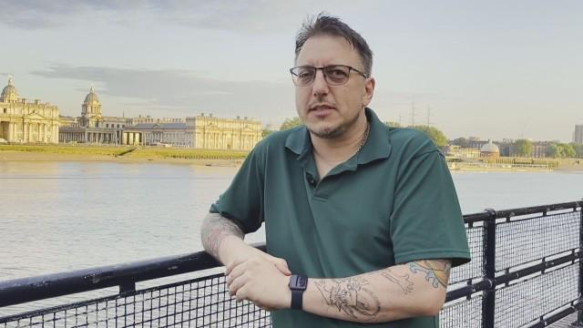 Карамазов заплени Том Круз СНИМКА