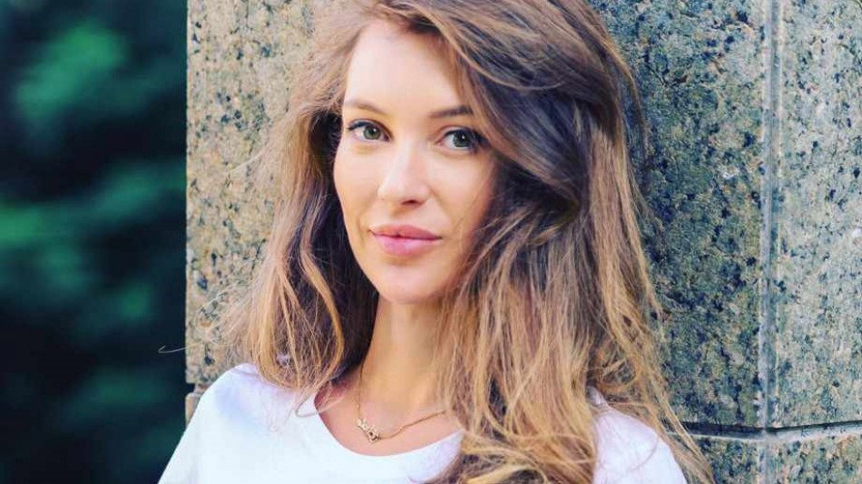 Бременната Никол Станкулова нагорещи с тези СНИМКИ 18+