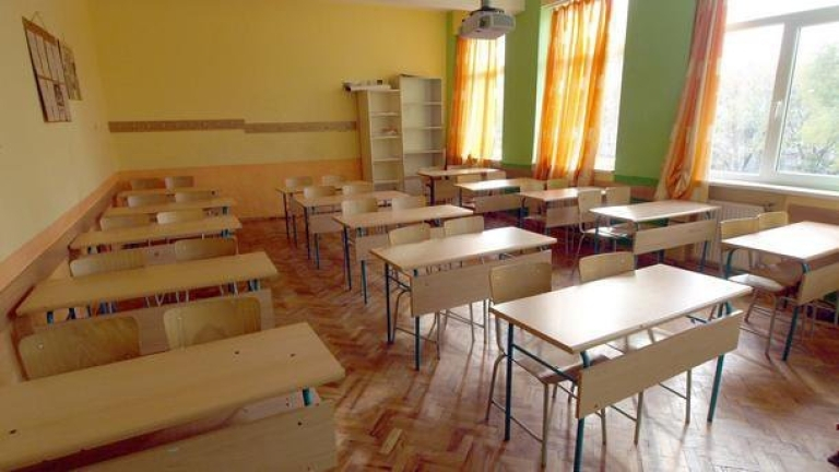 Учителите искат 10% увеличение на заплатите до края на годината