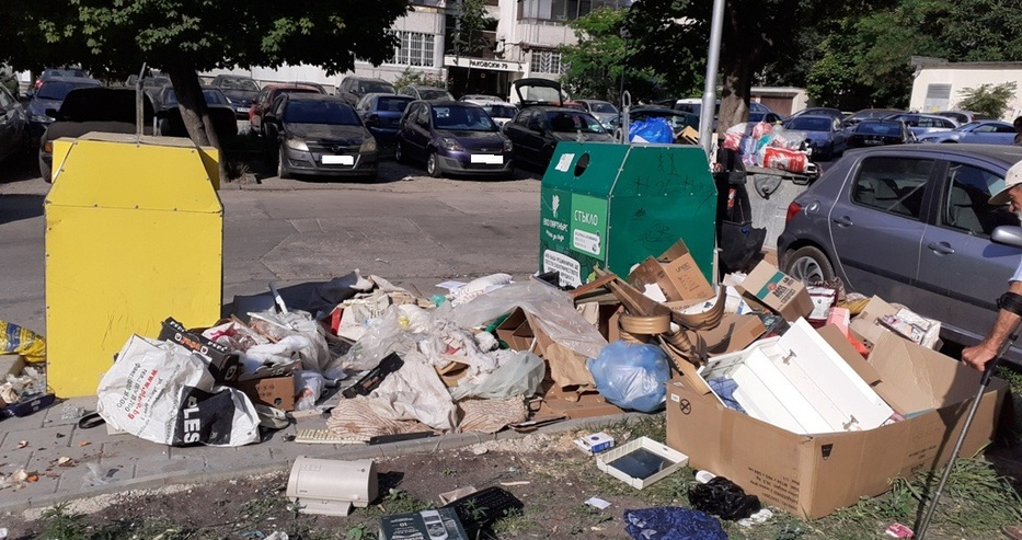 Варненци са отвратени от тази гледка в града СНИМКИ