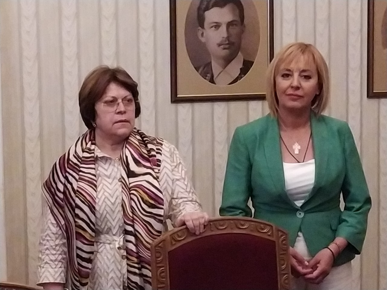 Манолова се заинати: Няма да подкрепим кабинет на Слави, ако... ВИДЕО
