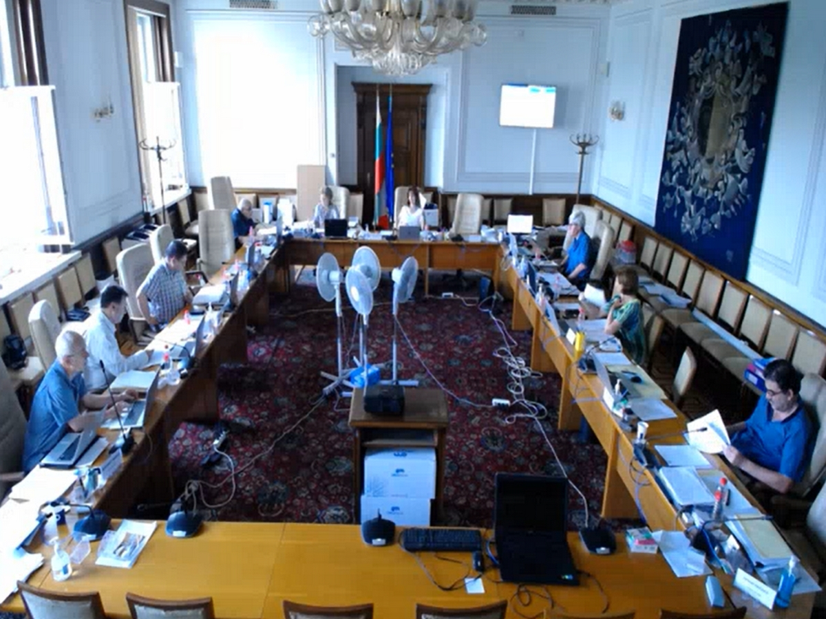 ОДМВР-Бургас пита ЦИК: Гласували ли са тези две лица и в коя секция?