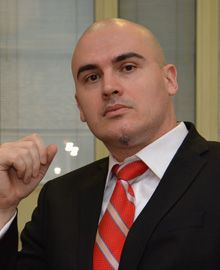 Това ли е новият премиер - Петър Илиев, почетен консул на офшорната зона Барбадос?
