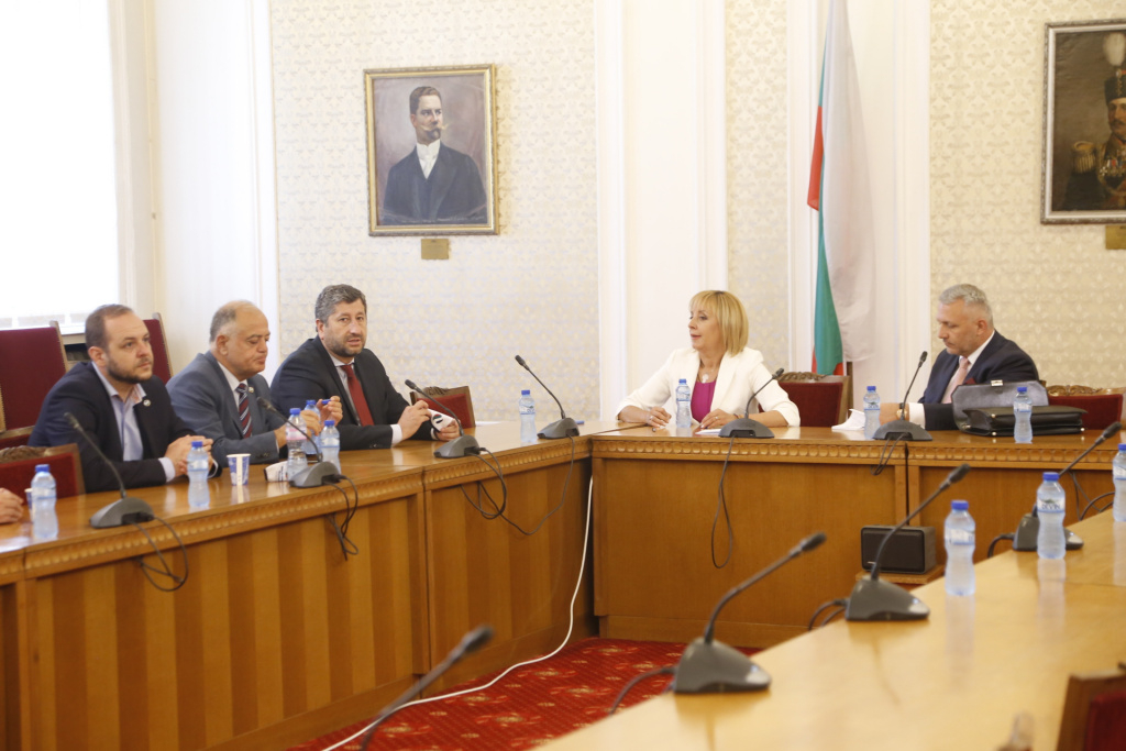 ДБ и ИБГНИ разпоредиха на ИТН кои министри да назначи СНИМКИ