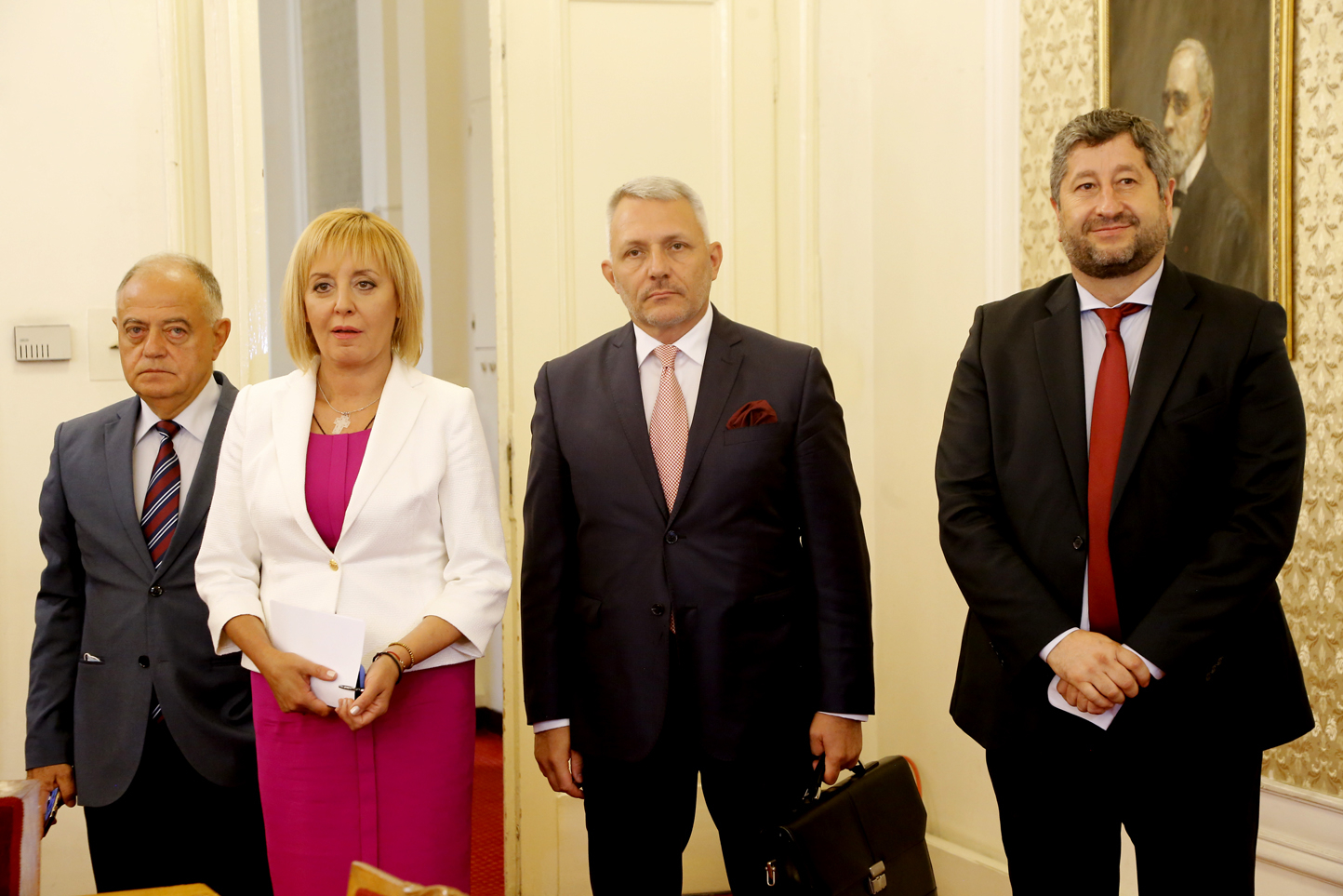 Свадата се разгаря: Манолова и Дончева нападнаха ИТН, настояват за...