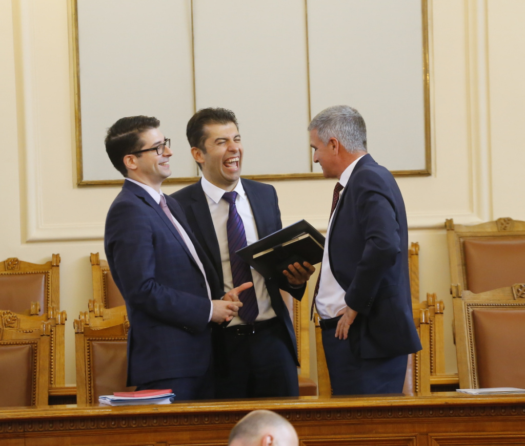 Кирил Петков се превърна в новия барон Мюнхаузен