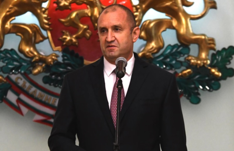 Президентът потъна в скръб 