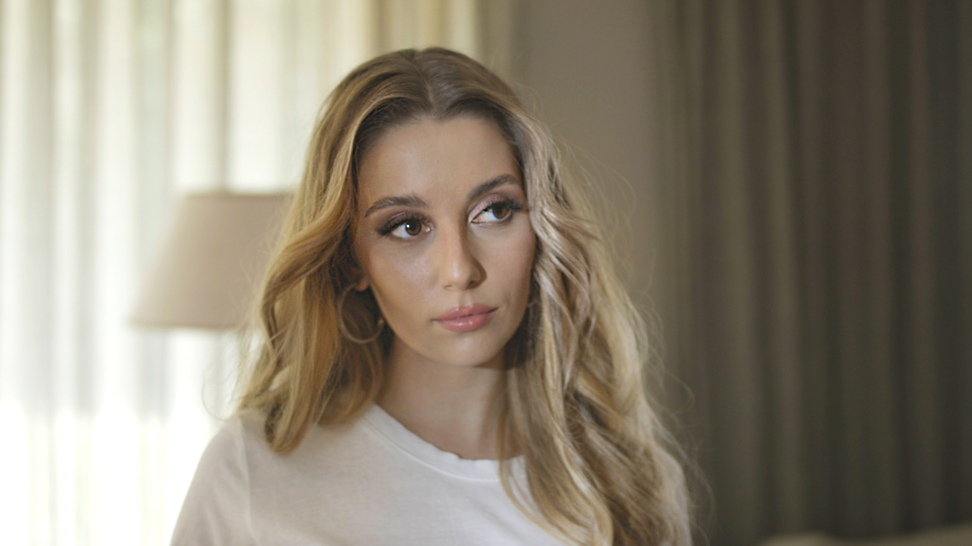 Михаела Маринова призна пред БЛИЦ за участието си в "Пътят на честта" и има ли промяна в любовта 