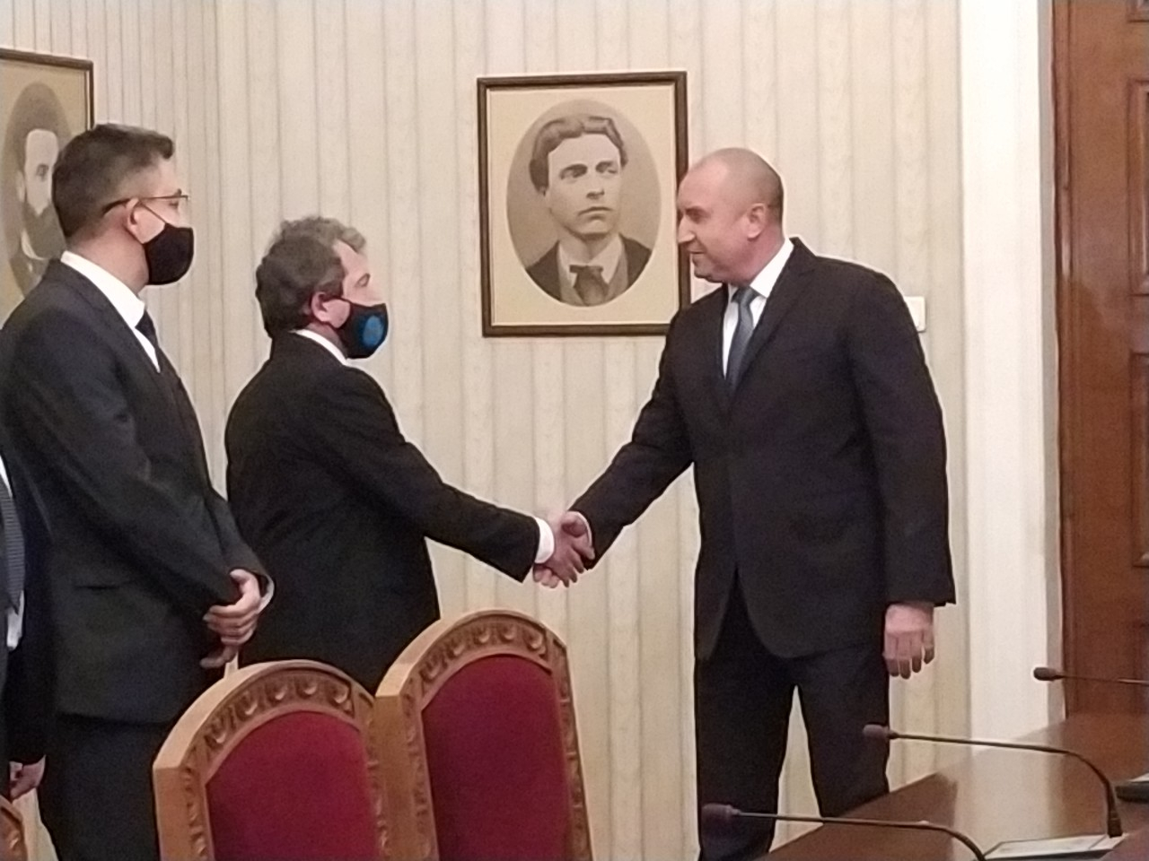 Политолог разкри защо ИТН - най-мощното оръжие на Радев, срещу ГЕРБ се обърна срещу него 