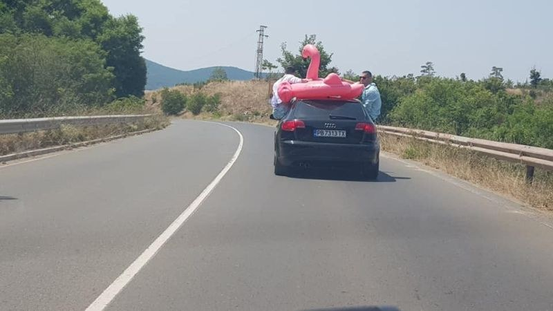 СНИМКА от пътя за морето втрещи всички