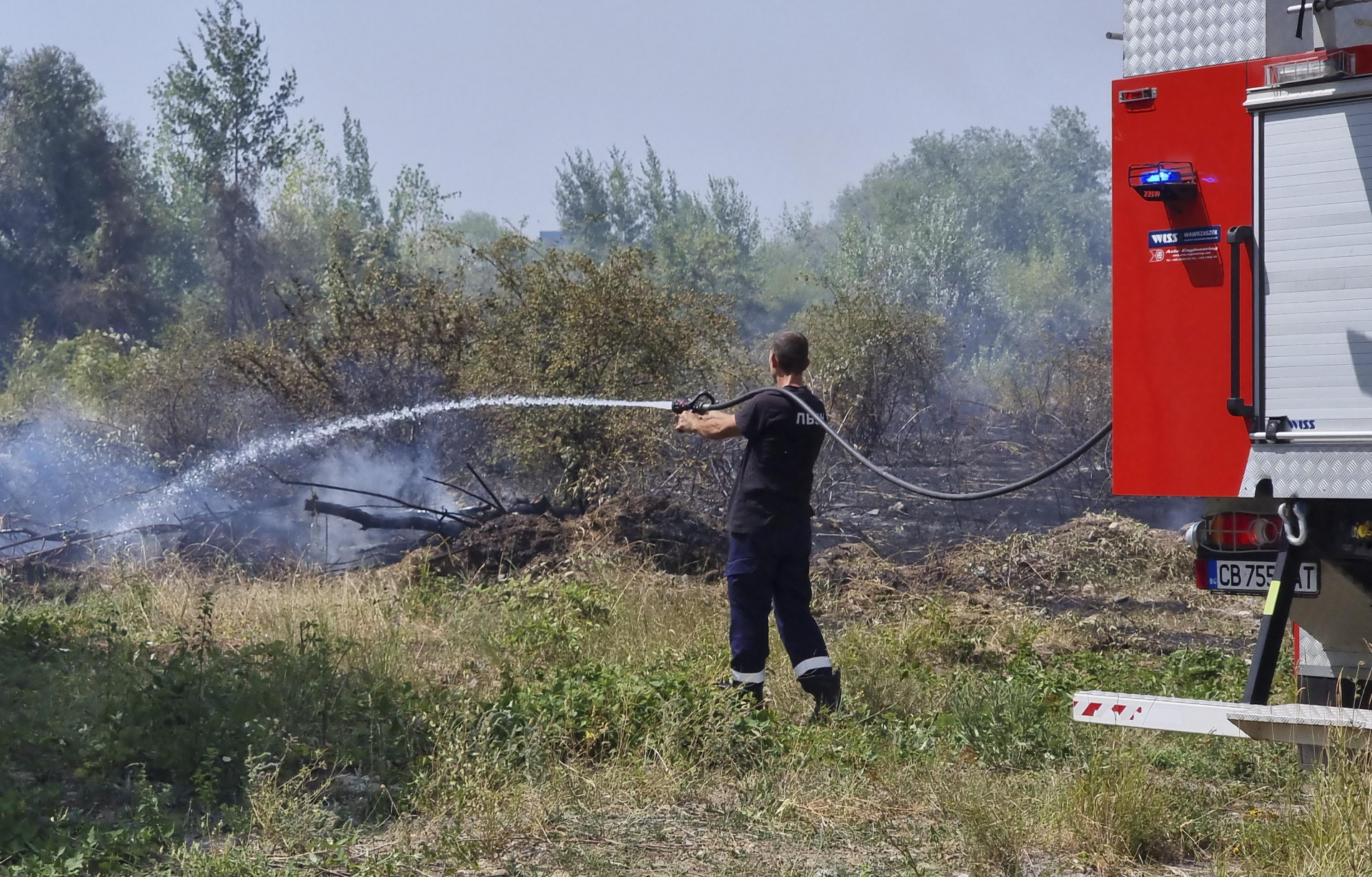 Първи СНИМКИ от ужаса край МОЛ Парадайс