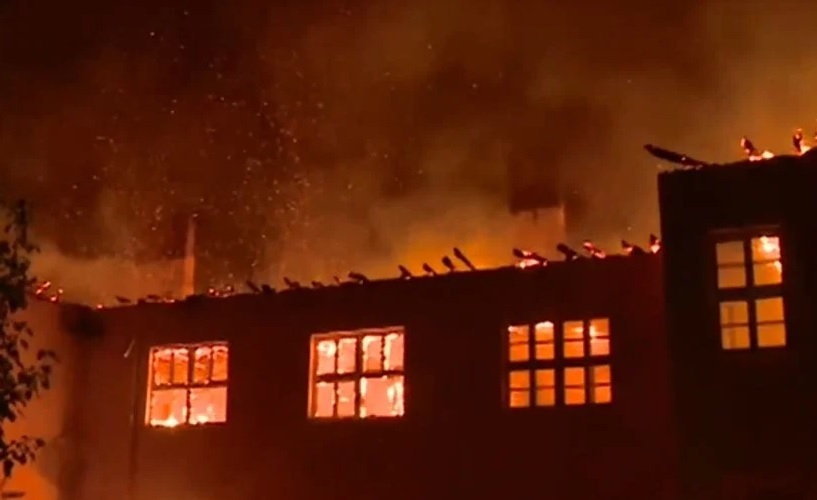 Как Долно село се възстановява след огромната огнена стихия?