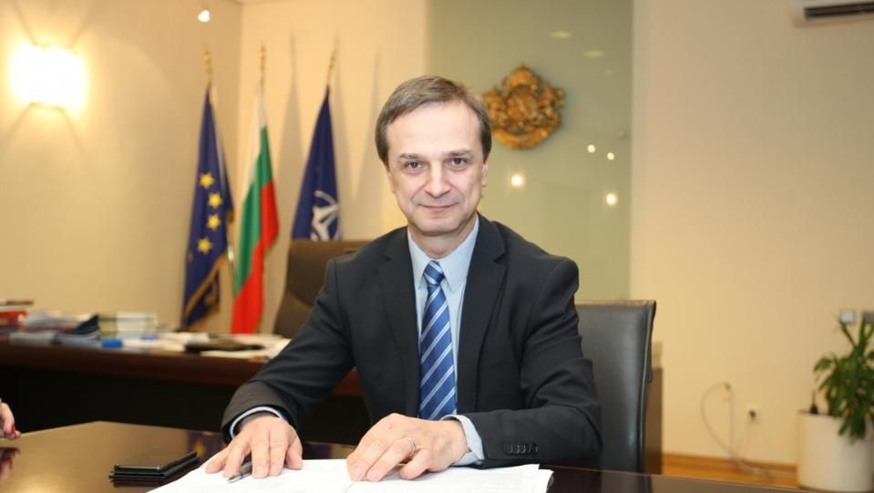 Предложения за външен министър Ради Найденов внук на виден деец на БЗНС, който...