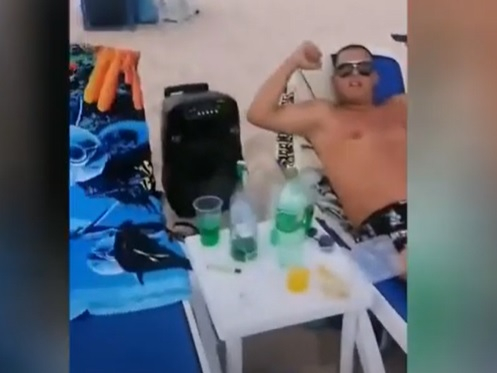 Поредна простащина на Бай Ганьо на плажа в Слънчев бряг ВИДЕО