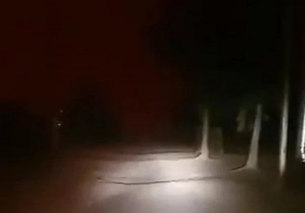 Слънцето в Якутия изчезна посред бял ден, а от небето се сипе... ВИДЕО