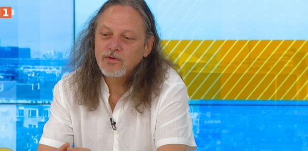 Алгафари обясни защо Слави прави абсурдни и идиотски маневри, свързани с Радев