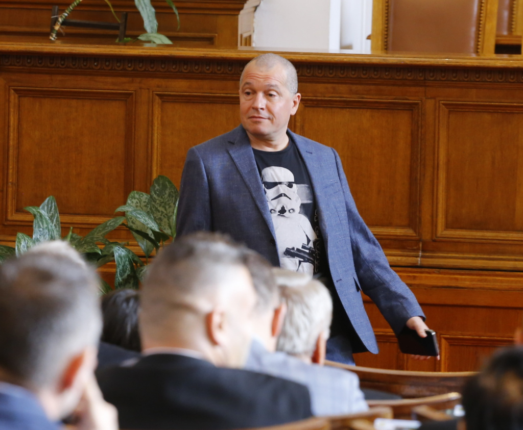 Тошко Йорданов мина на тъмната страна! Ето защо СНИМКИ