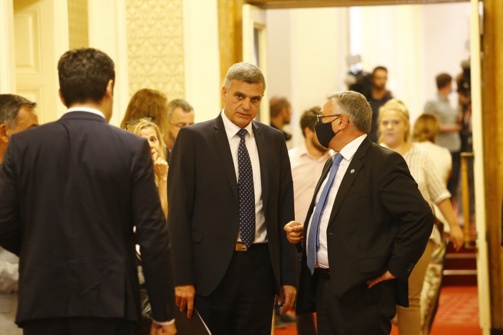 Само в БЛИЦ: Румен Радев събра властта на тайна среща на "Дондуков" 2!