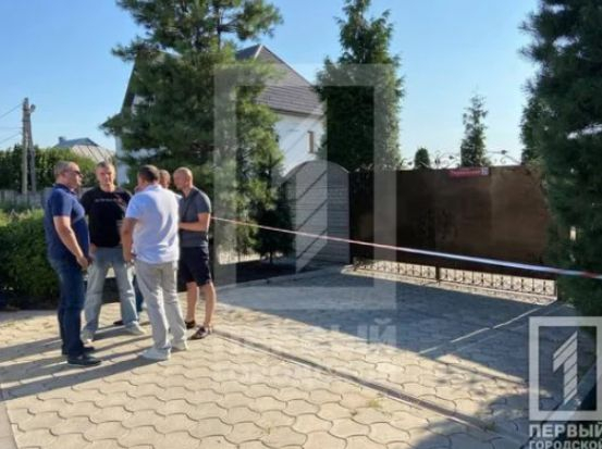 Първи версии за смъртта на украинския политик, открит в локва кръв пред дома си 