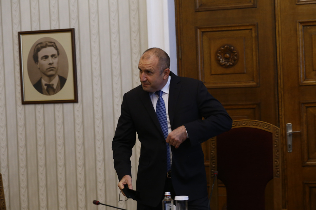 Румен Радев осъди ужаса на летището в Кабул