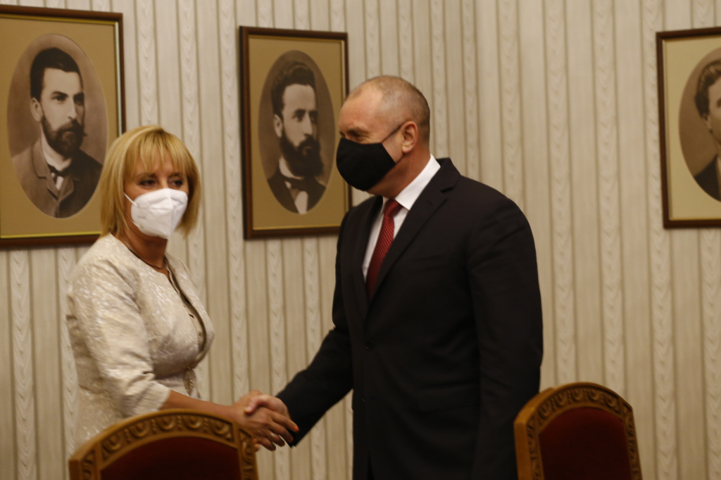 Манолова скастри Слави пред президента и каза какво правителство ще подкрепи