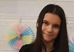 14-г. Ани изчезна посред бял ден в Слънчев бряг СНИМКА 