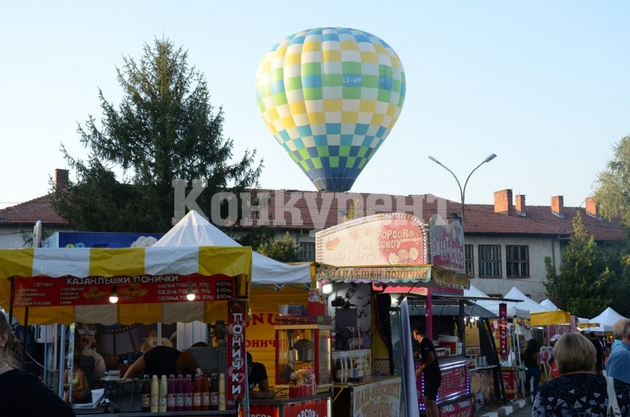 Гнусни СНИМКИ от прехваления видински панаир взривиха мрежата 