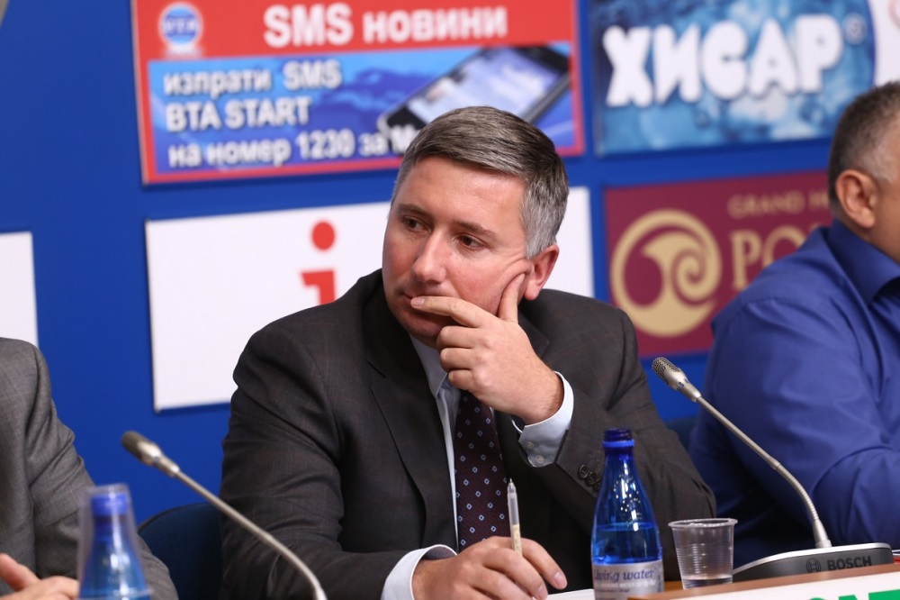 The heir of the communist nomenklature Ivo Prokopiev turns Bulgaria back to the gloomy times of the People's Court