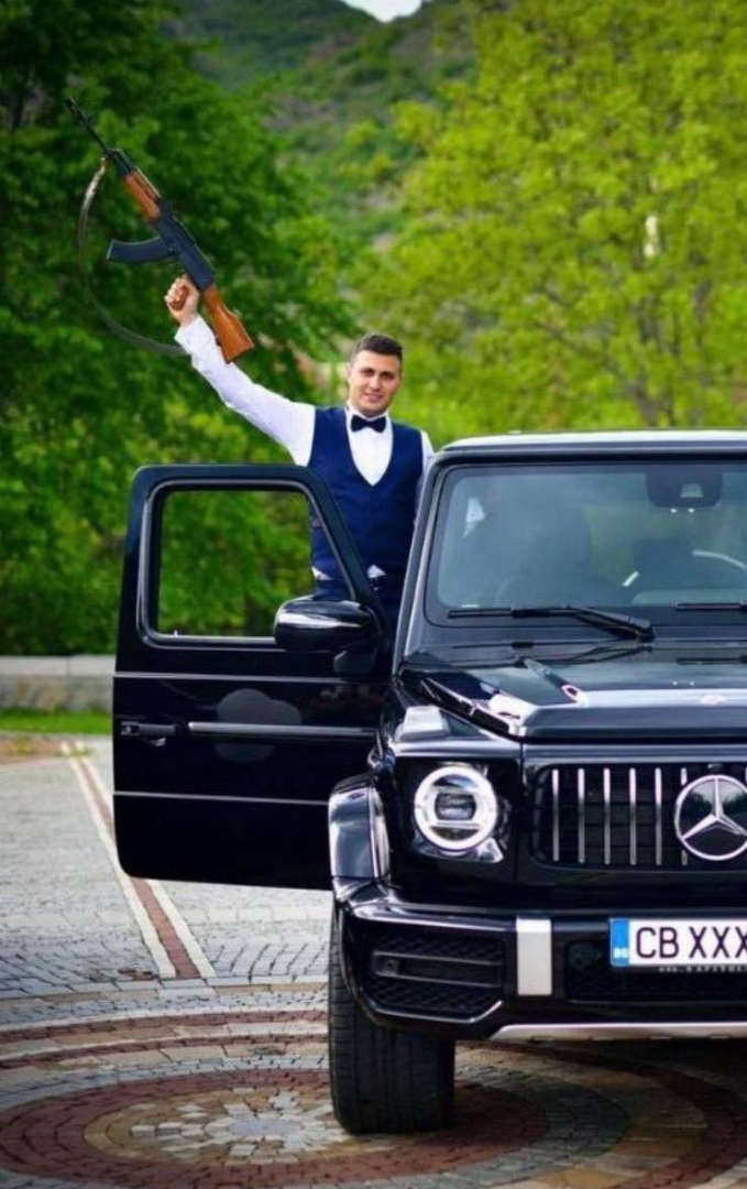 Човек на Рашков в МВР засенчи Аркан на сватбата на дъщеря си СНИМКИ