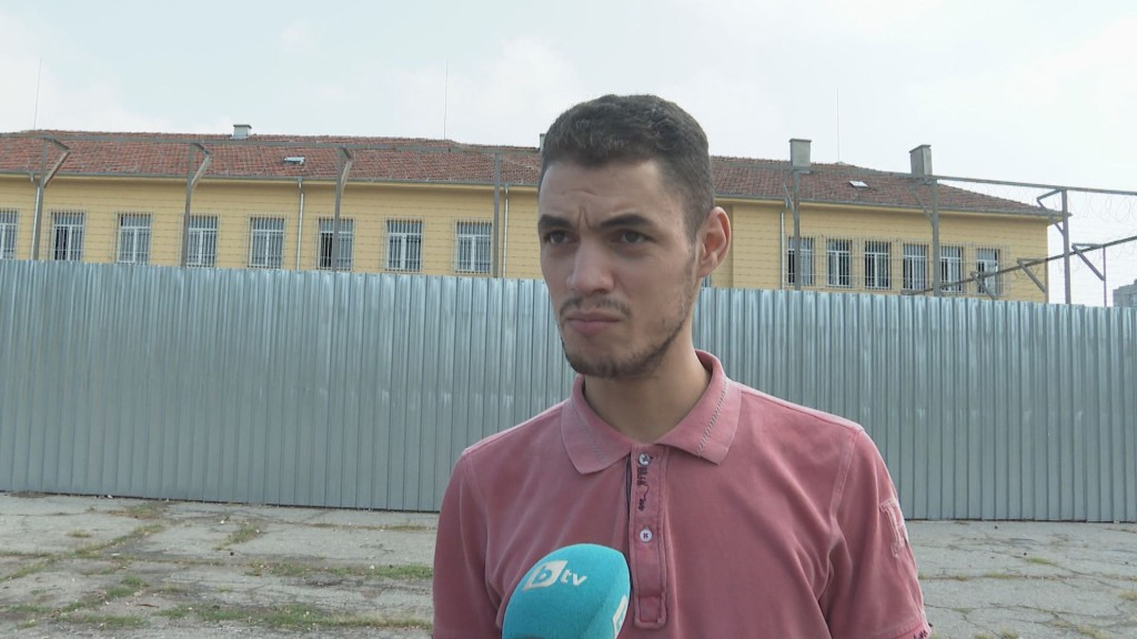 Центровете за бежанци се пълнят, превръщат се в огнище на К-19  ВИДЕО