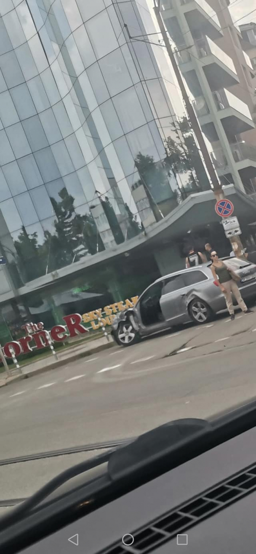 Джип размаза Ауди на Кошарите ВИДЕО