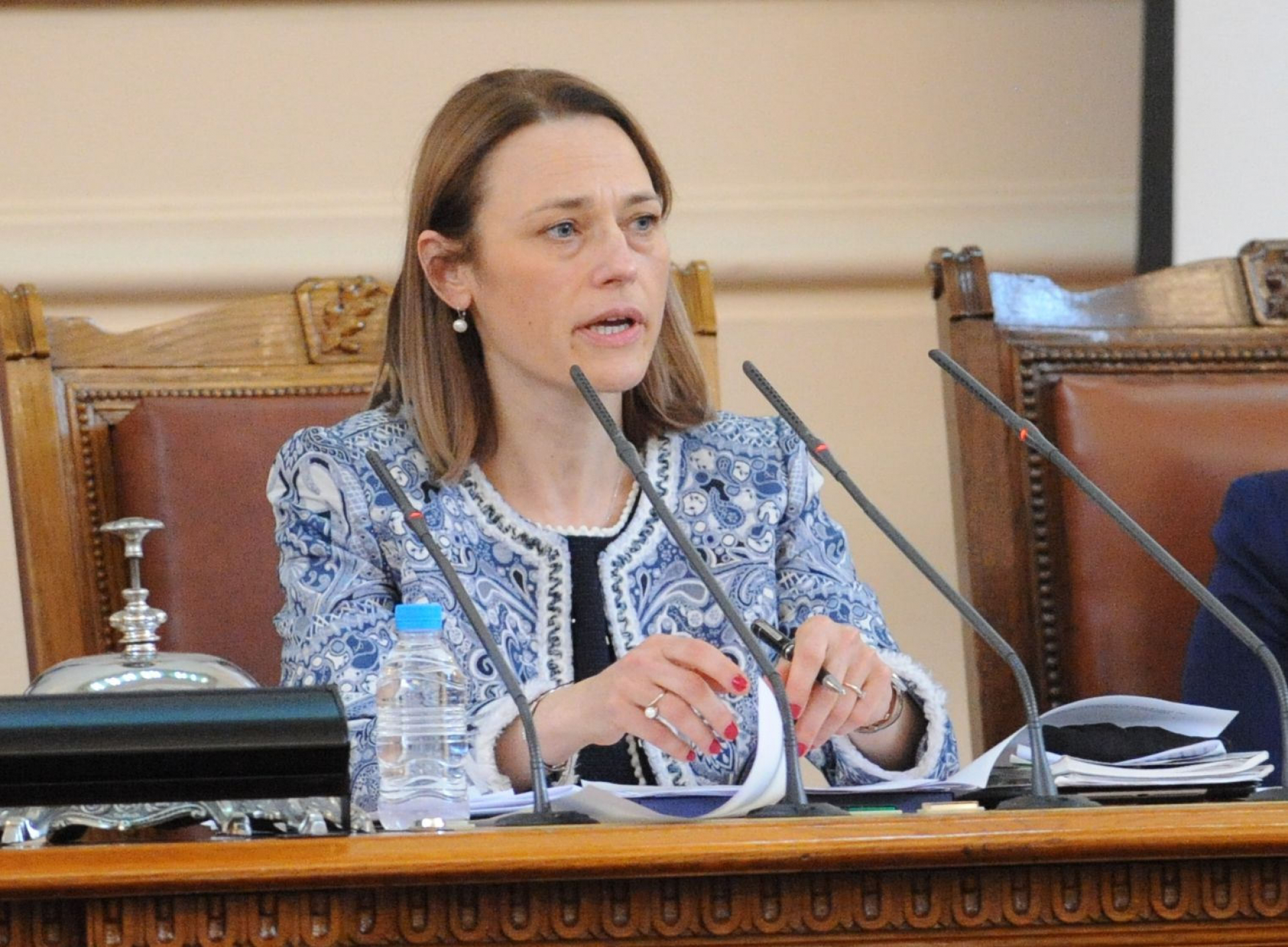 Ива Митева издаде кога ще се проведат президентските избори