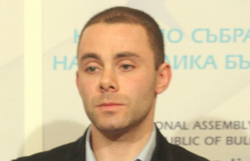 Ненков бесен след твърденията, че ГЕРБ е заплашил Ива Митева
