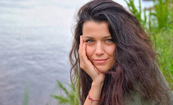 Ралица Паскалева точи лиги по участник в "Игри на волята" СНИМКИ