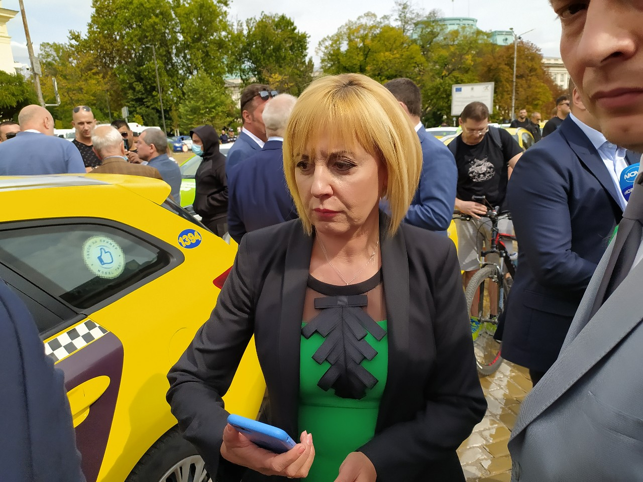 Манолова с кошмарна прогноза какво я чака коалицията