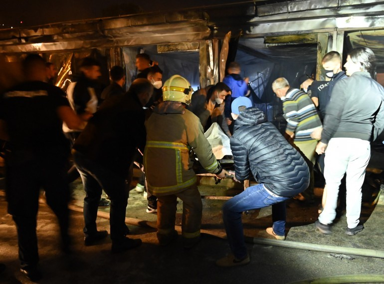 Неописуема трагедия с над 30 загинали в К-19 болница в Тетово ВИДЕО
