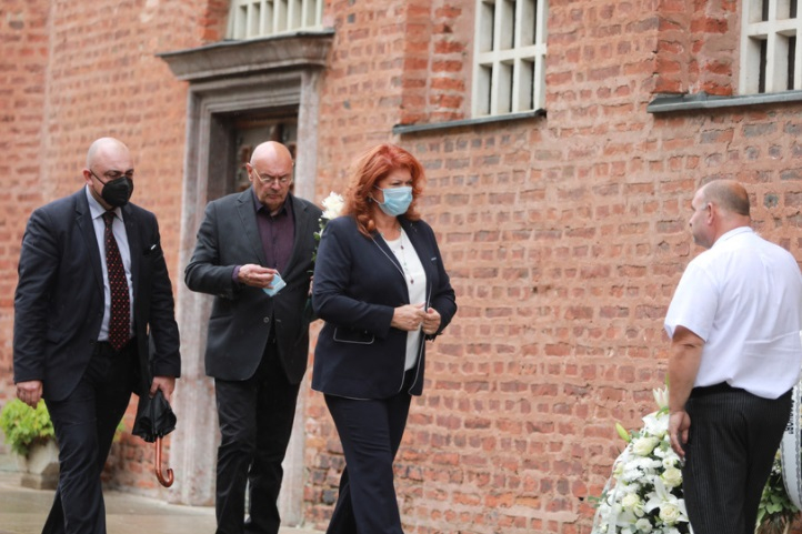 Елитът на България изпрати Борислав Дионисиев в последния му път СНИМКИ