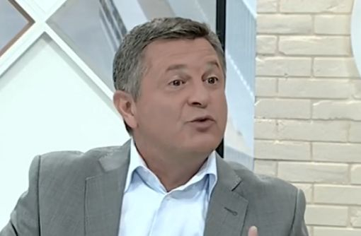 Коритаров и Милен Цветков се "появиха" пред Лора Крумова СНИМКИ