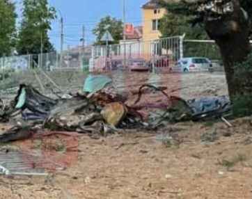 Шокиращи СНИМКИ от градинката-гробище в Айтос, където загинаха баща и децата му