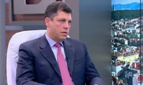 Милен Велчев: Спускаме се в пропастта