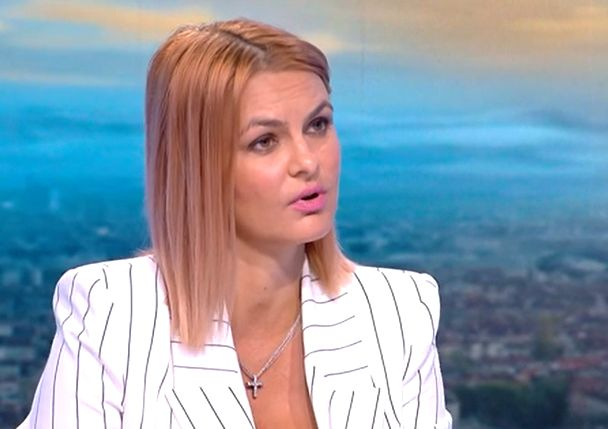 Д-р Бацелова посочи причината за смъртта на ваксинираните българи и каза какво ни чака след 2-3 седмици